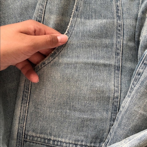 Citizens of Humanity “Eva Utility Crop” Jeans - Picture 4 of 6